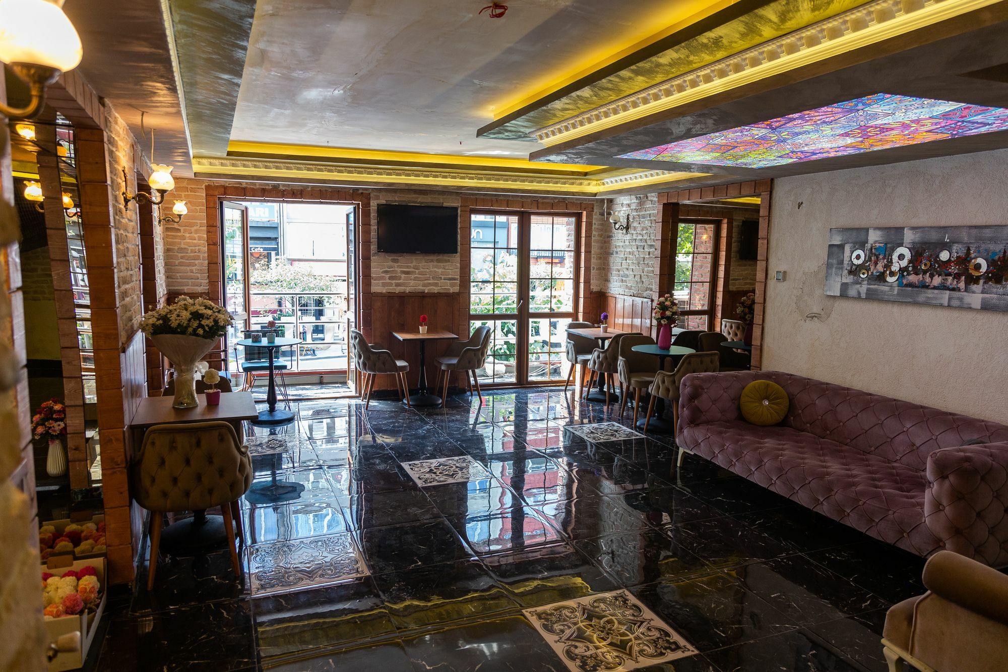 Royal Garden Suite And Hotel Истанбул Екстериор снимка